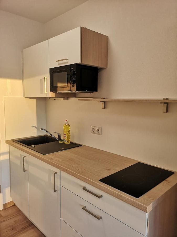Apartment Modern Flat, Wifi, Central, Calm, Clean *